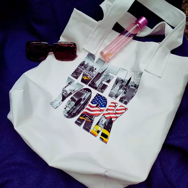 Nayisua Tote Bags